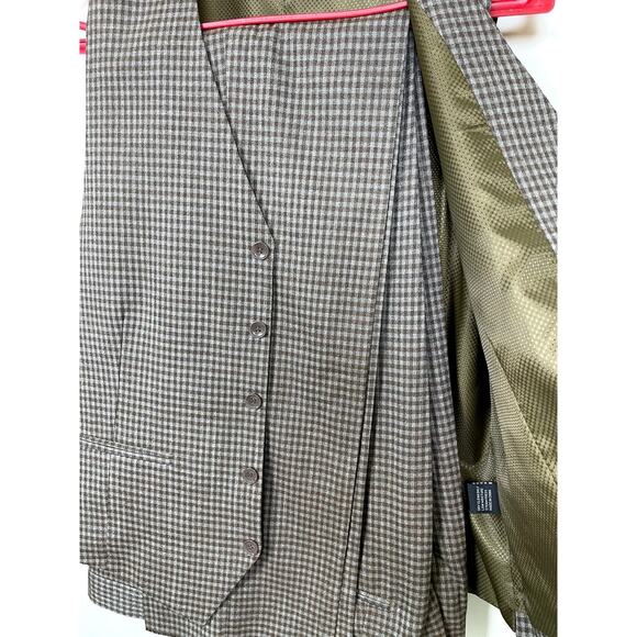 MAZARI Men's Taupe 3PC Modern Fit Gingham Check Paris Vested Suit 50R Pants 44 W - Picture 9 of 9